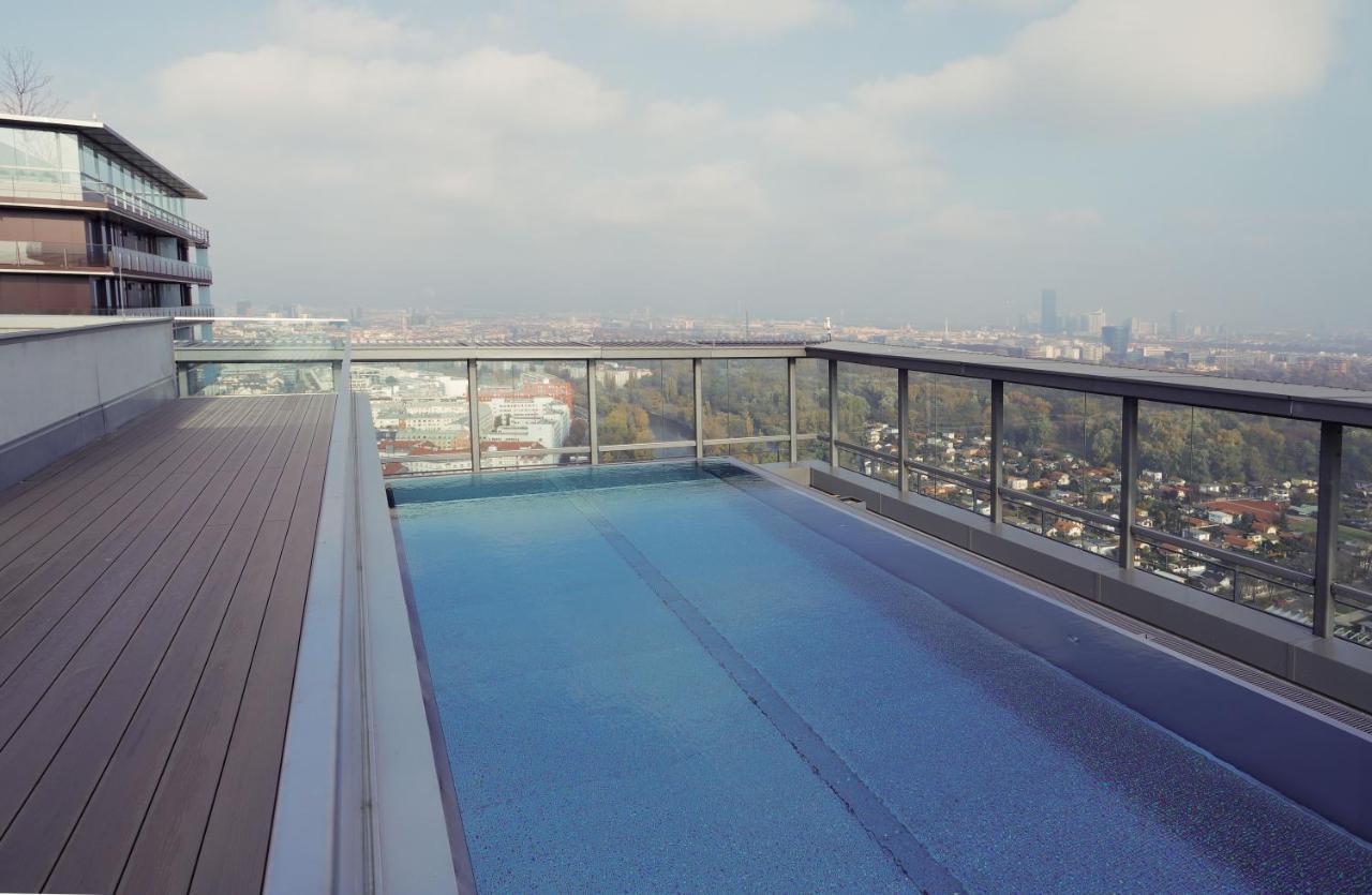 Triiiple Suites Level 21 Mit Balkon Und Tiefgarage Vienna Exterior photo
