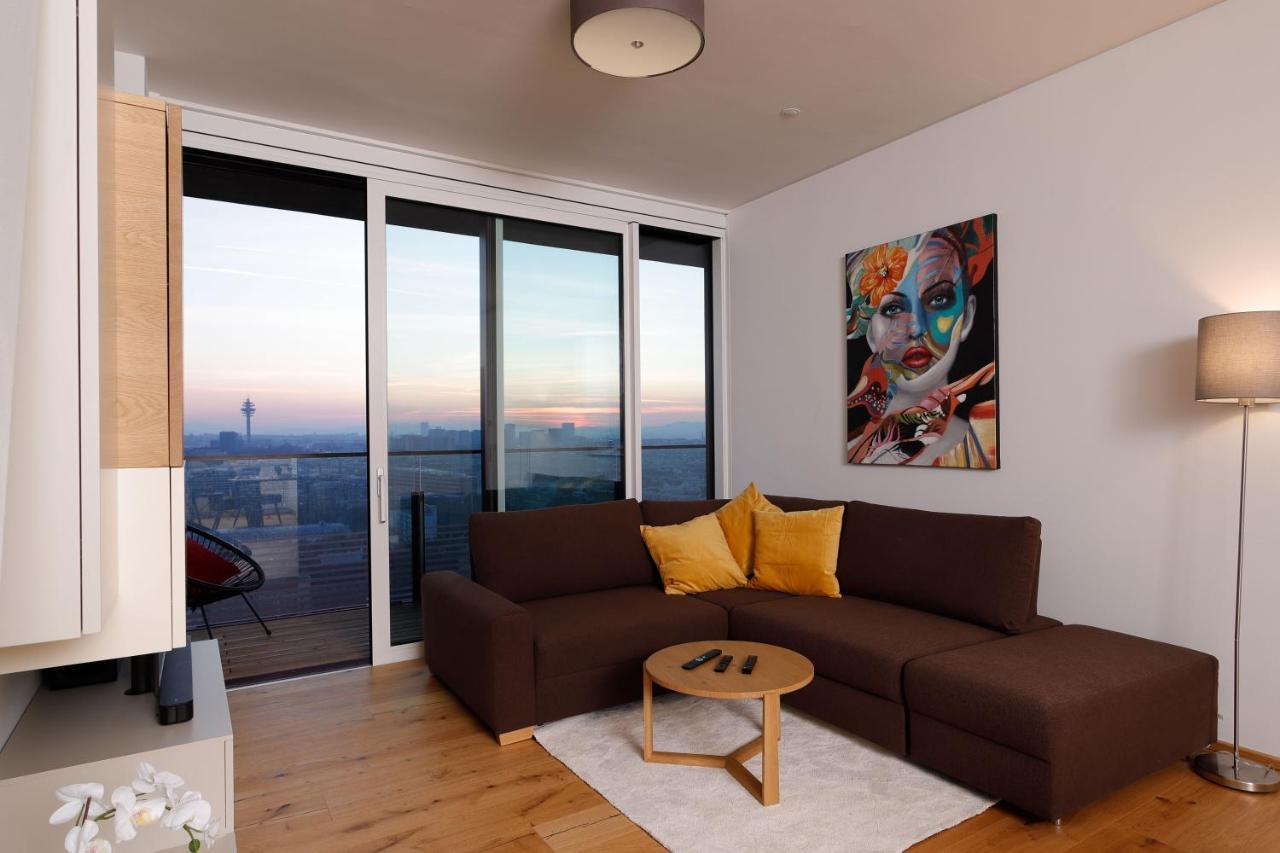 Triiiple Suites Level 21 Mit Balkon Und Tiefgarage Vienna Exterior photo