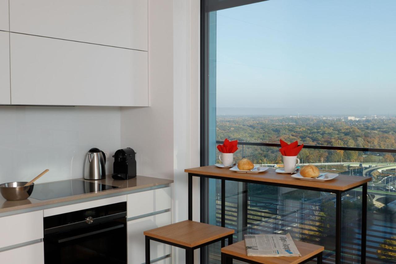 Triiiple Suites Level 21 Mit Balkon Und Tiefgarage Vienna Exterior photo