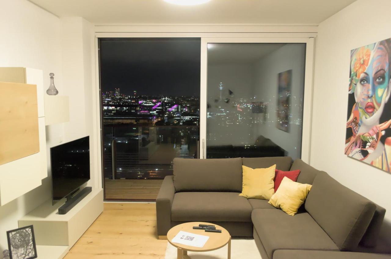 Triiiple Suites Level 21 Mit Balkon Und Tiefgarage Vienna Exterior photo